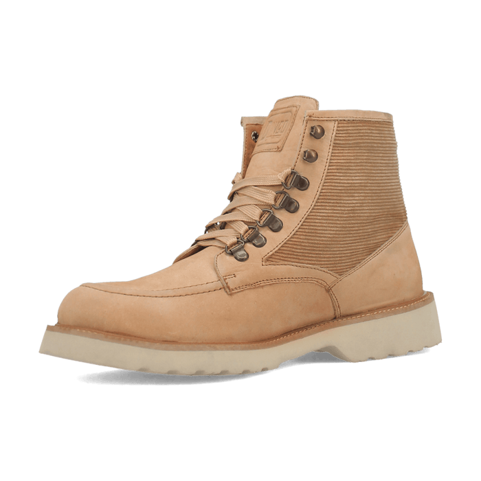 PRODUCT SHOT CARLSBAD LEATHER BOOT AT 225 DEGREE ANGLE