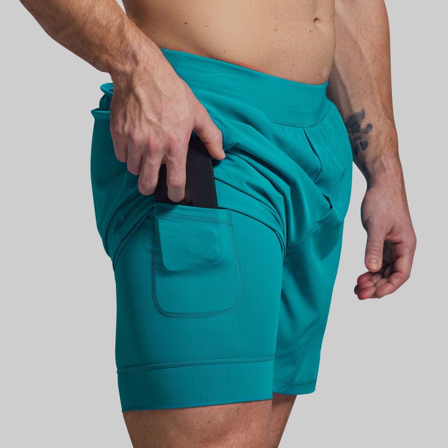 Versatile Short w/ Compression 7" (Riptide)