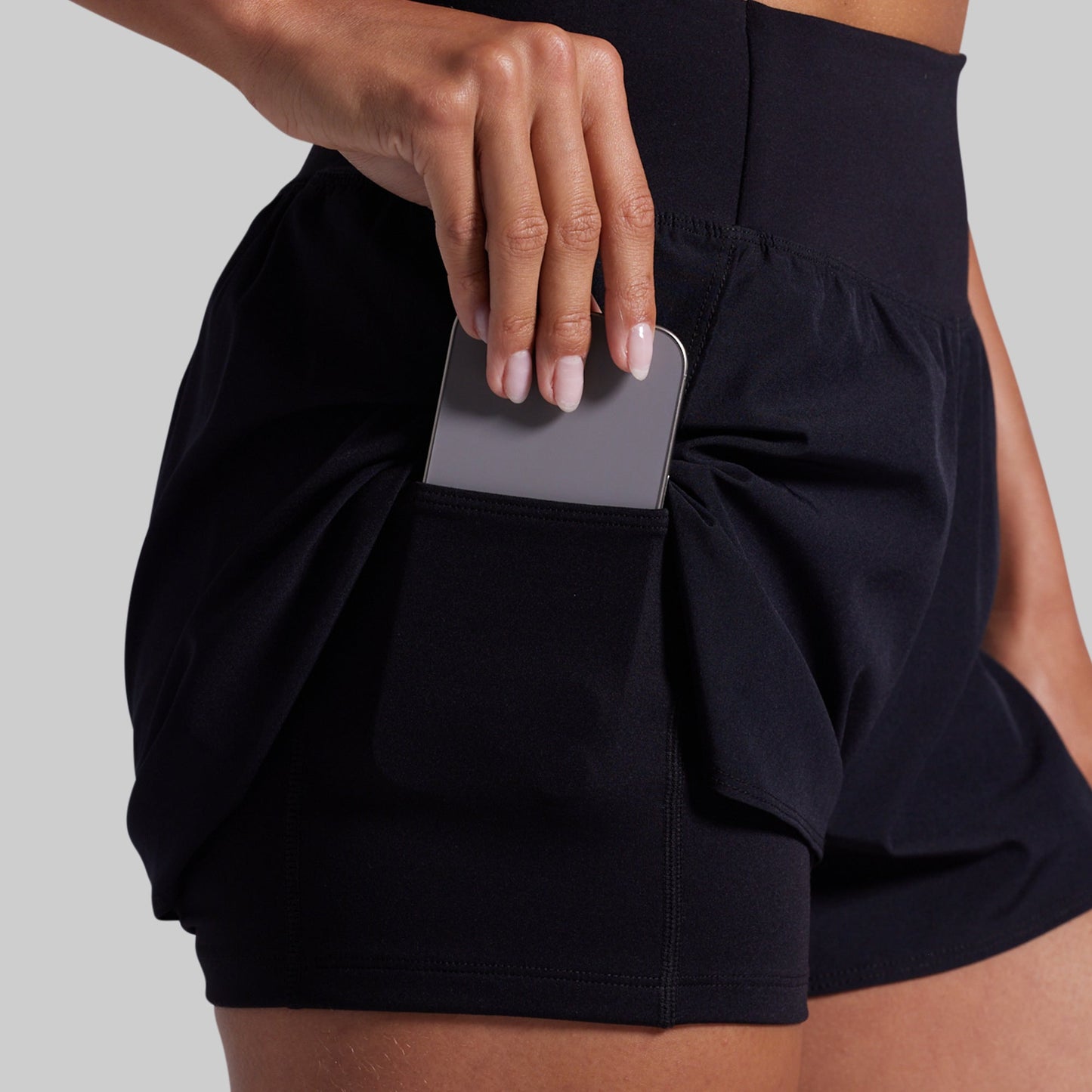 Strive Short (Black)
