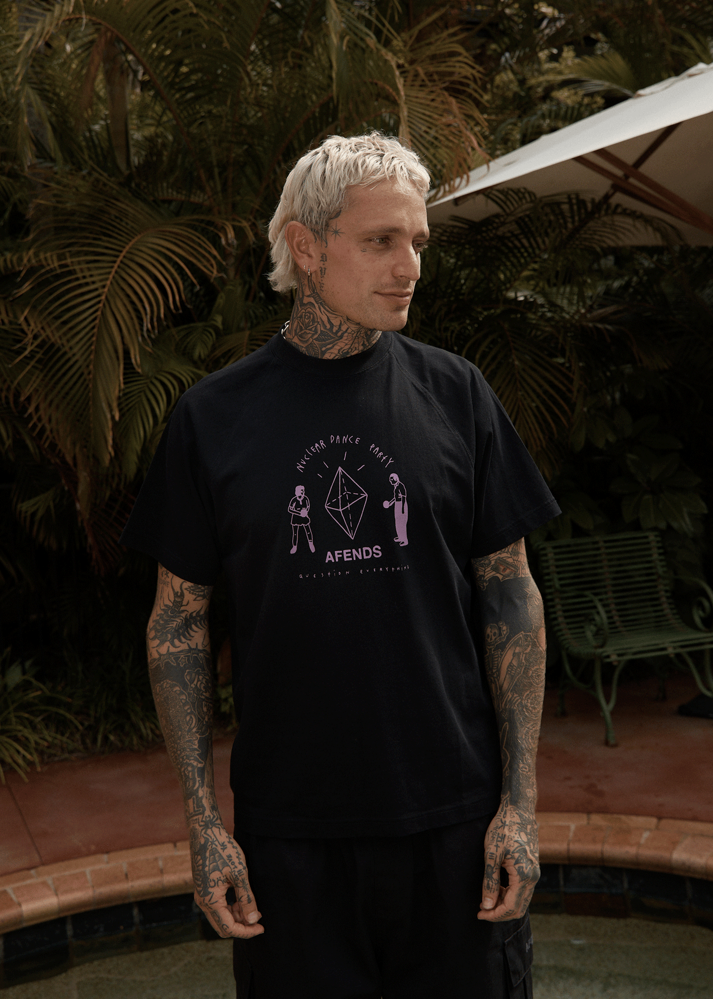 AFENDS Mens Dance Party - Raglan Boxy Tee - Black