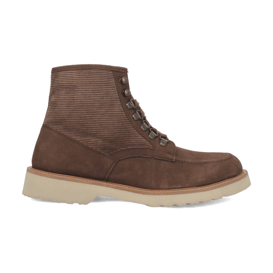 PRODUCT SHOT CARLSBAD LEATHER BOOT AT 90 DEGREE INSIDE ANGLE