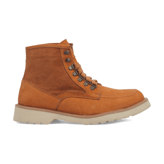 PRODUCT SHOT CARLSBAD LEATHER BOOT AT 90 DEGREE INSIDE ANGLE
