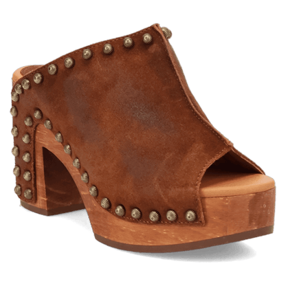 PRODUCT SHOT ECHO WOODEN SANDAL AT 45 DEGREE ANGLE