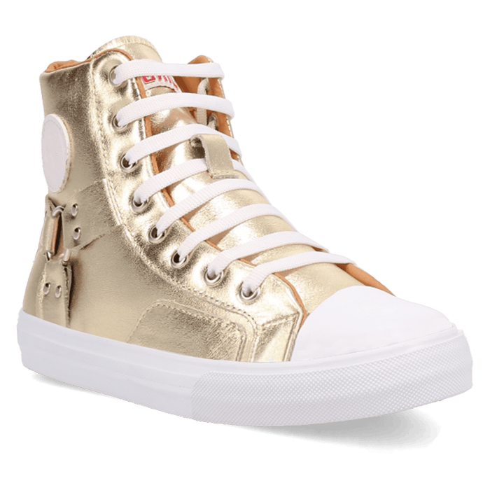 PRODUCT SHOT KNARLY SNEAKER AT 45 DEGREE ANGLE