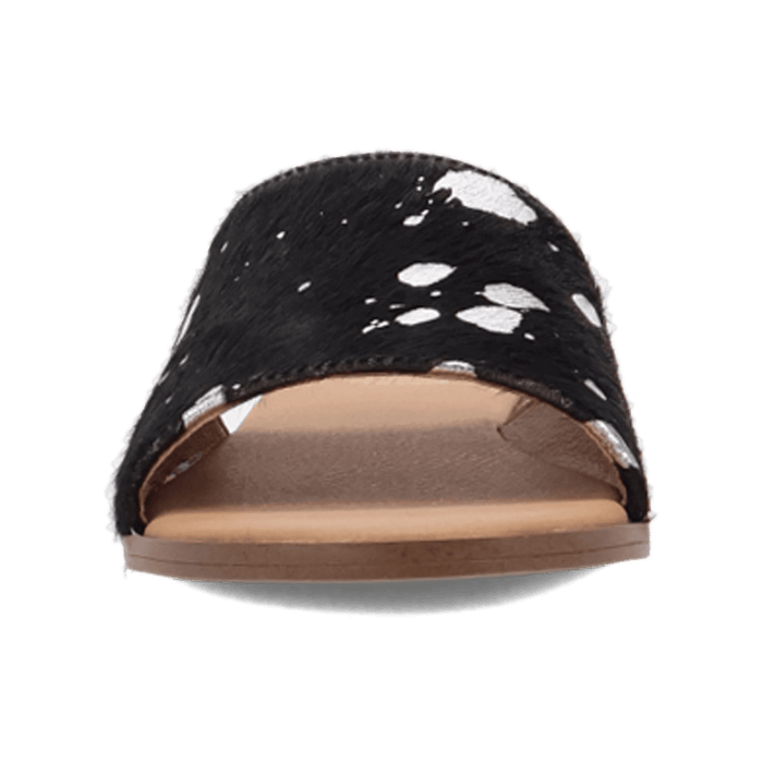 PRODUCT SHOT MOO MOO SANDAL AT FRONT ANGLE