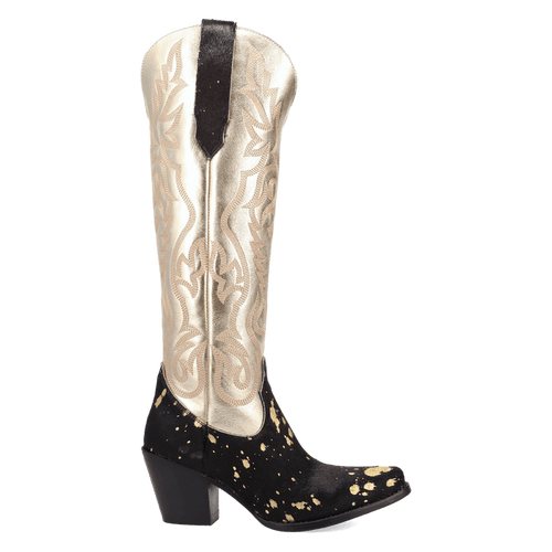PRODUCT SHOT TAKE NO BULL LEATHER BOOT AT 90 DEGREE INSIDE ANGLE