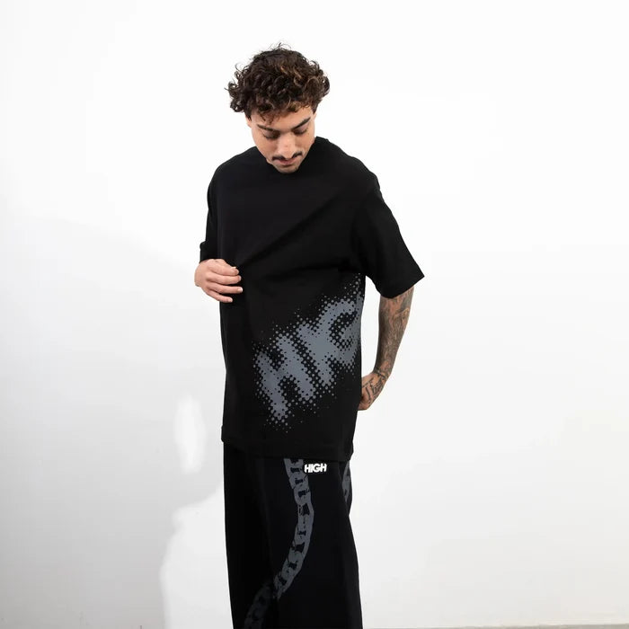 Tee Halftone Black - Four Street